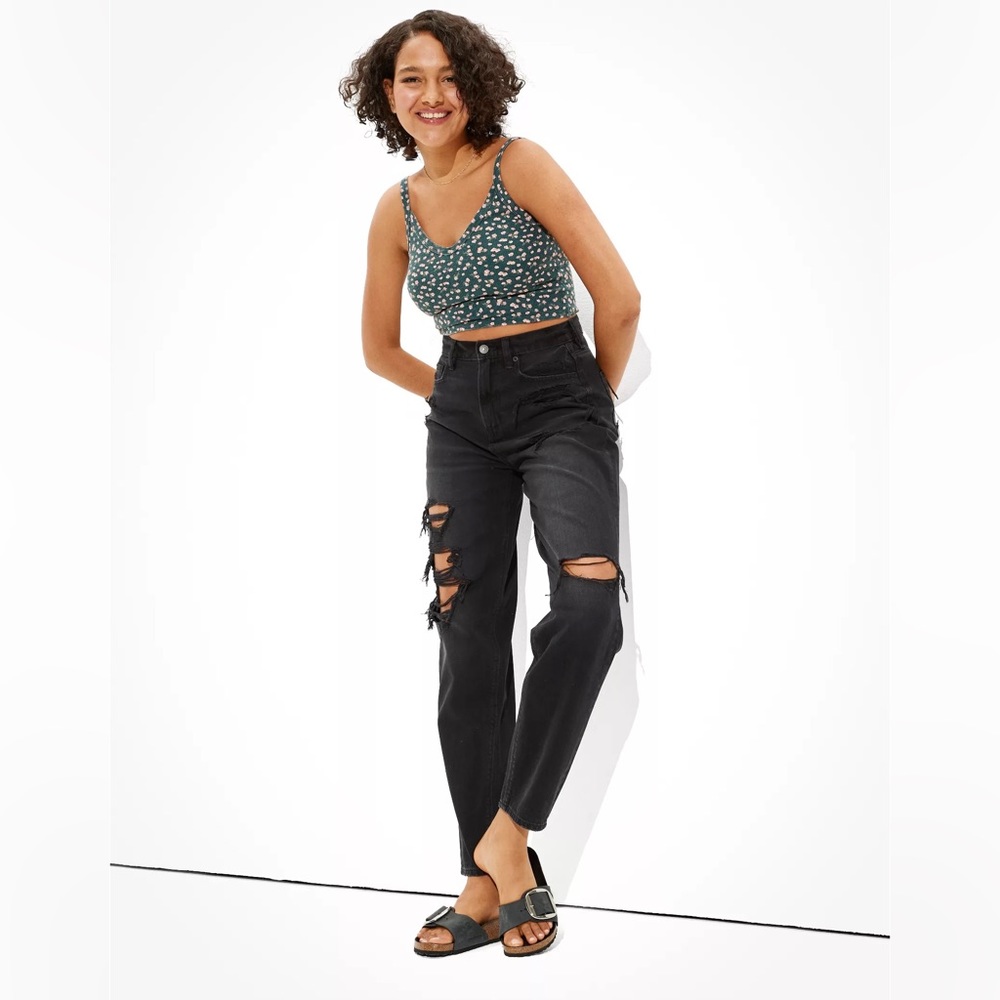 AE Ripped Relaxed Mom Jean